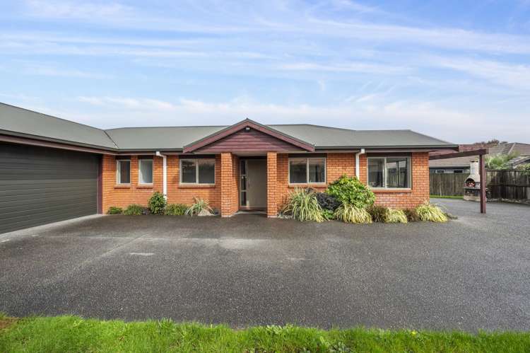 17 Courtenay Place Owhata_17