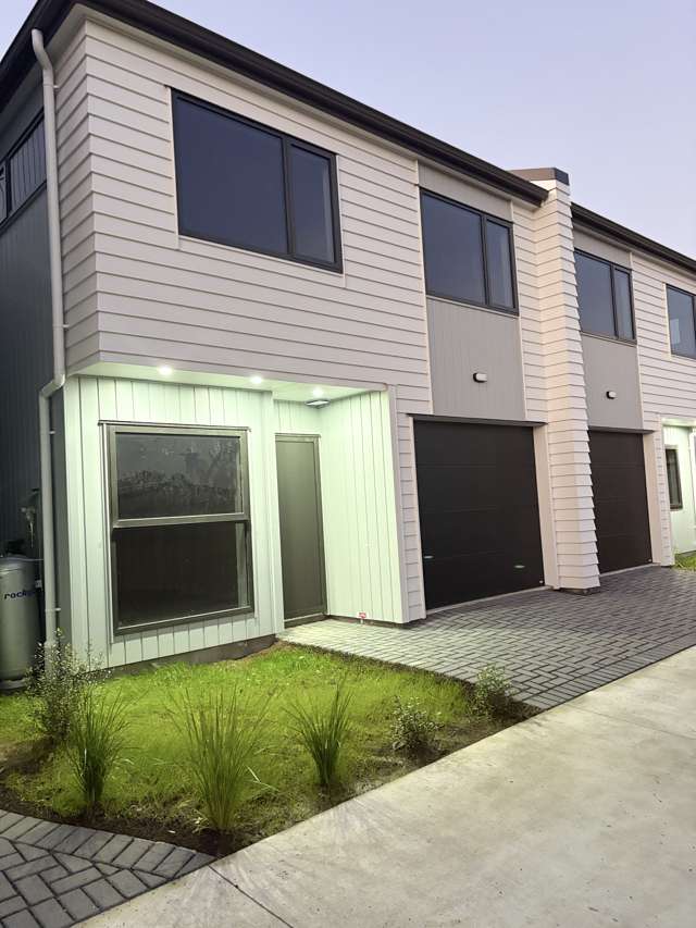 3 bedroom with 2 bathroom