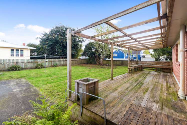 22 Graham Avenue Te Atatu Peninsula_3