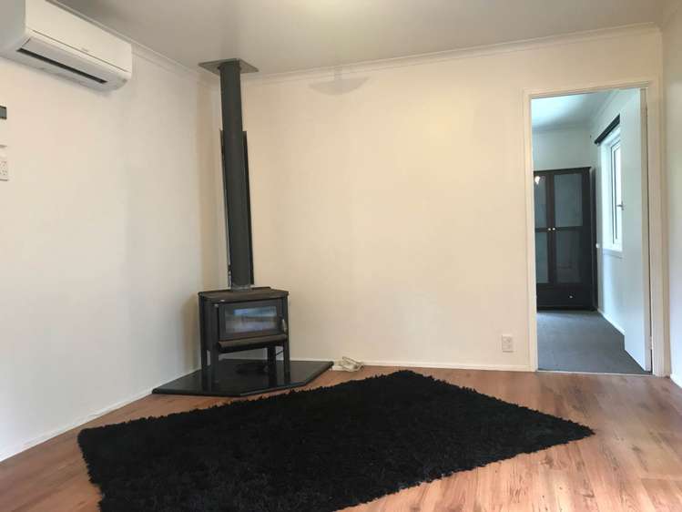 36 Western Road Laingholm_1