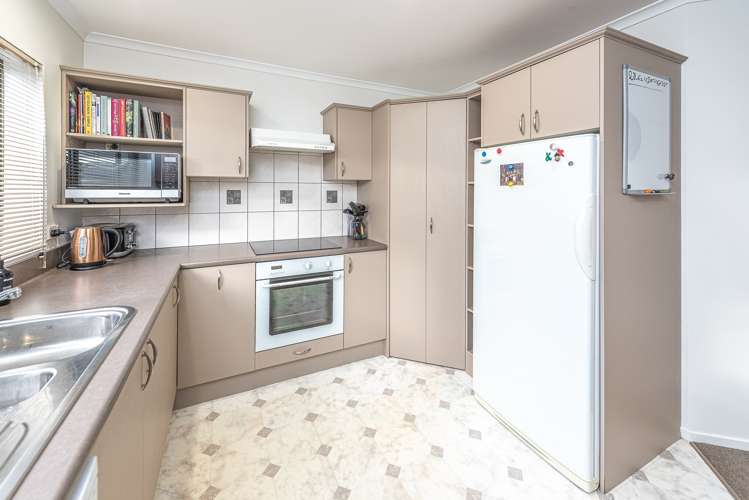 1 Perrett Drive Otamatea_7