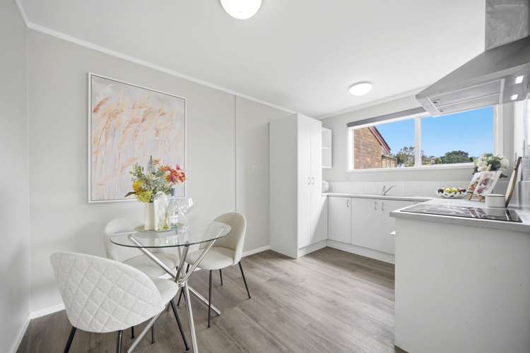2/82 Moore Street Hillcrest_5
