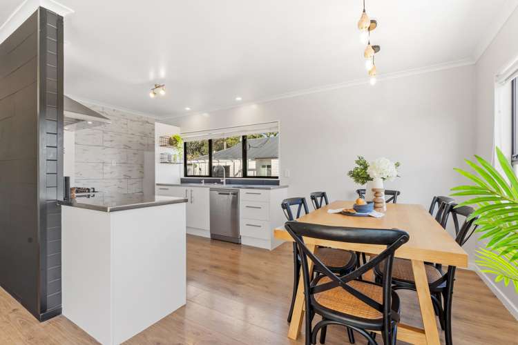 239 Vipond Road Stanmore Bay_7