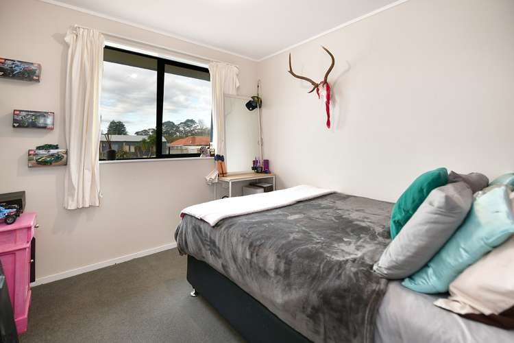 15 Springs Road Parakai_11