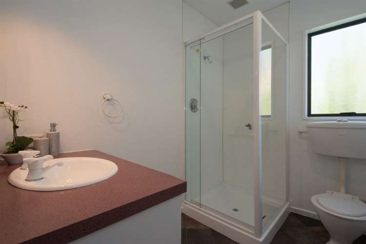 60a Wynyard Crescent Fernhill/Sunshine Bay_22