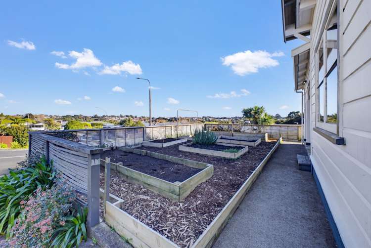 73 Oranga Street Westown_28