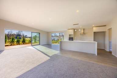 296 White Road_1