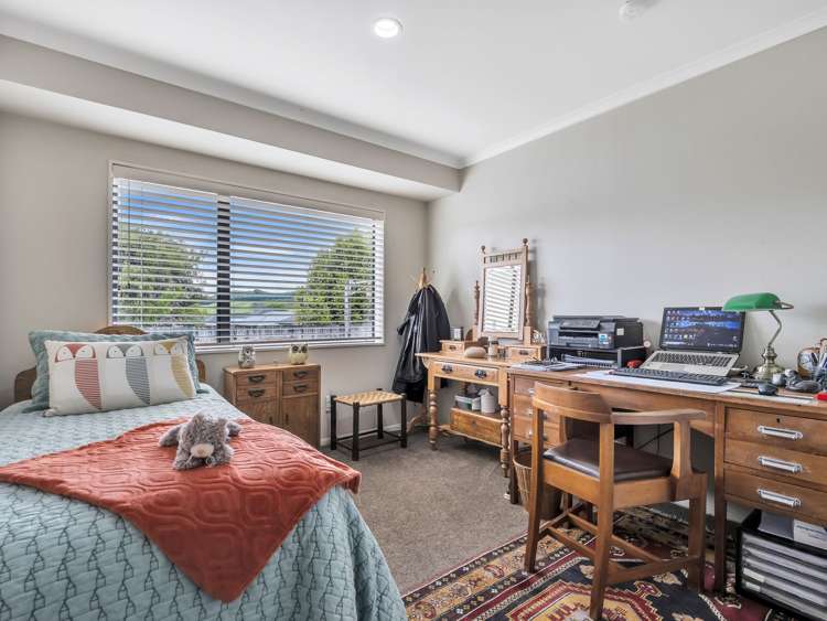 52 Paul Street Pukehangi_16