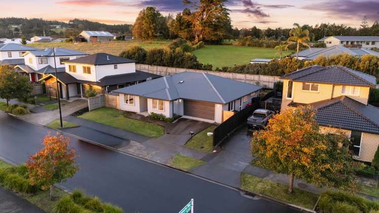 36 Accolage Boulevard Kumeu_24