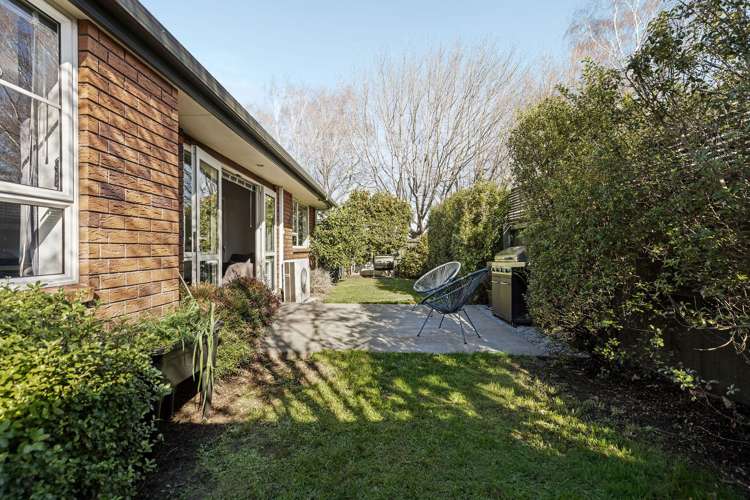 2/18 Barnes Road Redwood_11