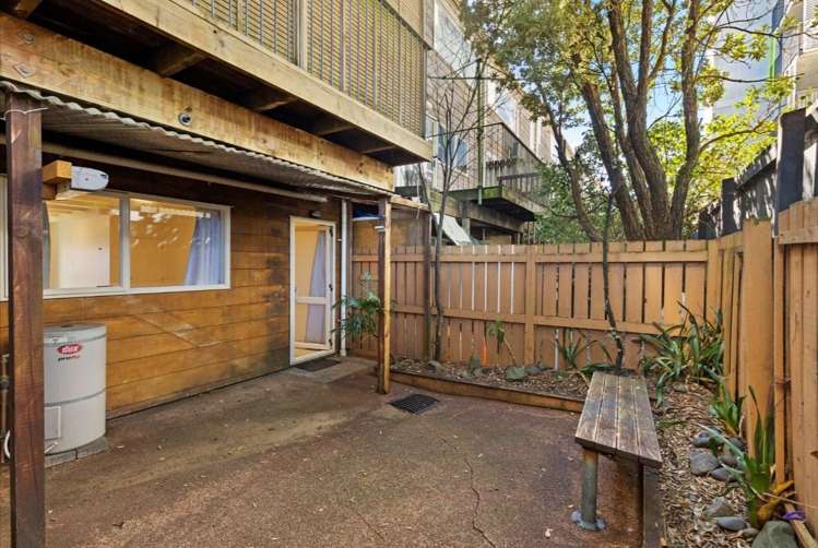 14a Captain Scott Road Glen Eden_12