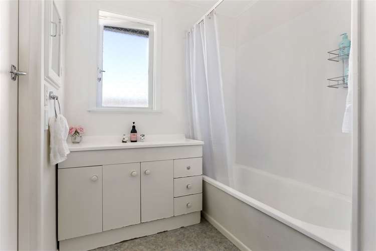 26 Kokiri Street Te Atatu South_10