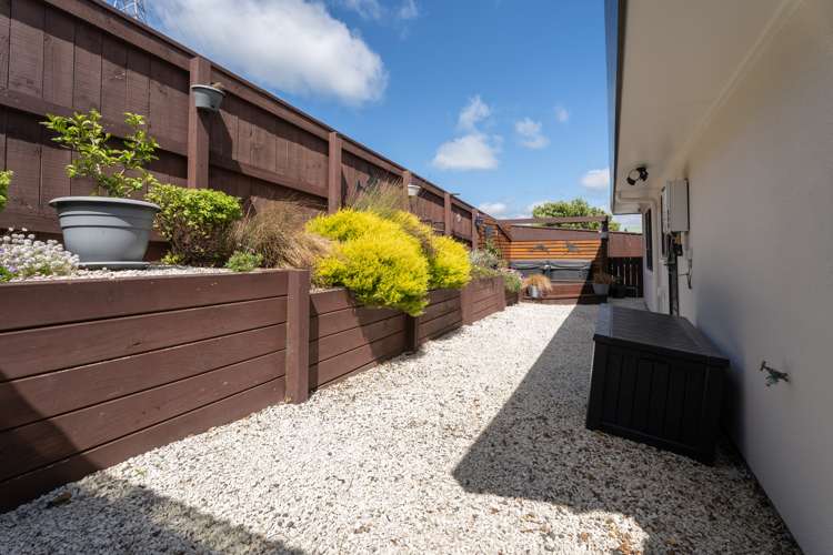 15 Kentwood Drive Woodridge_23