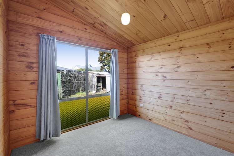 33 Kowhai Street Inglewood_11