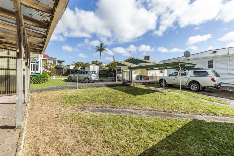 5 Marlene Avenue Te Atatu South_12