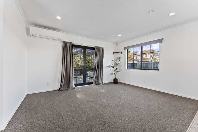23 Charles Cross Street Longburn_5
