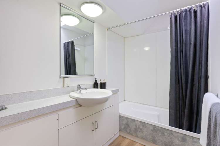 2/22 Exeter Street Merivale_12