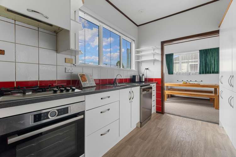 12 Bains Avenue Hamilton East_1