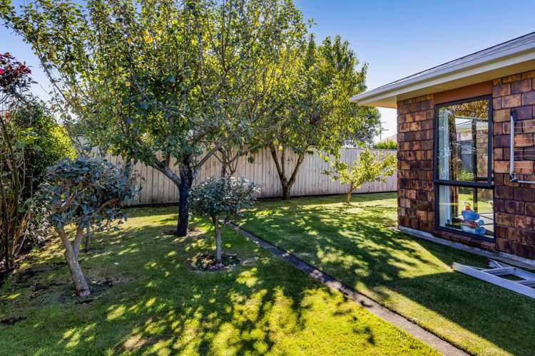 69 Egmont Street Hawera_25