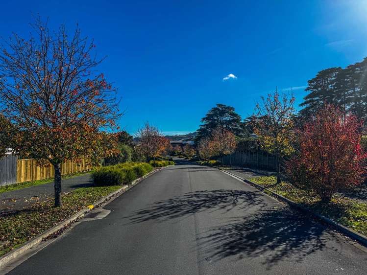 76 Accolage Boulevard_0
