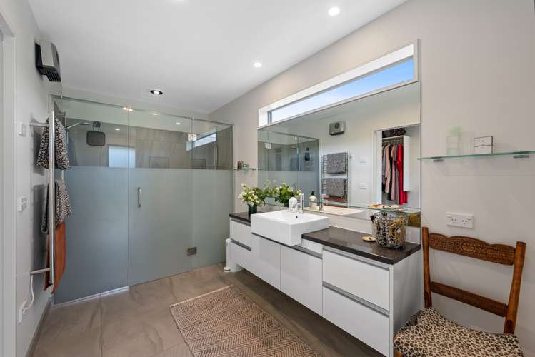 5 Avignon Place Fairhall_26