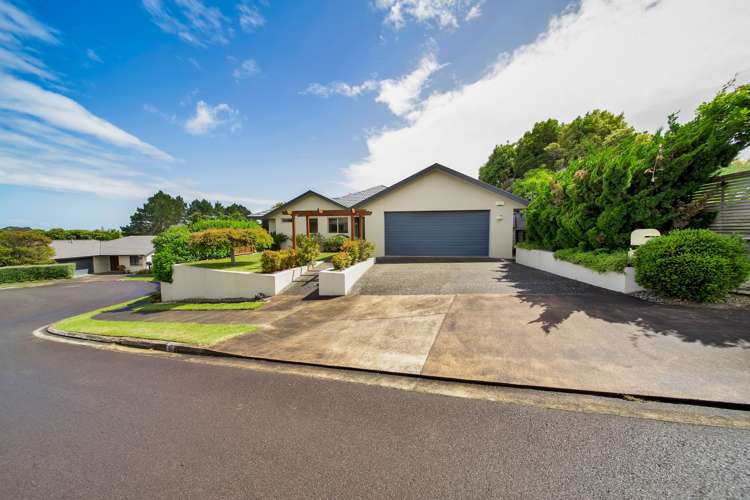 2 Orlando Close Frankleigh Park_18