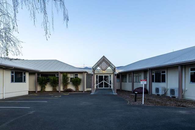 Large office space available now