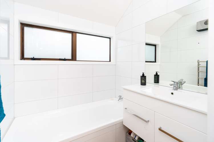 80 Amapur Drive Khandallah_18