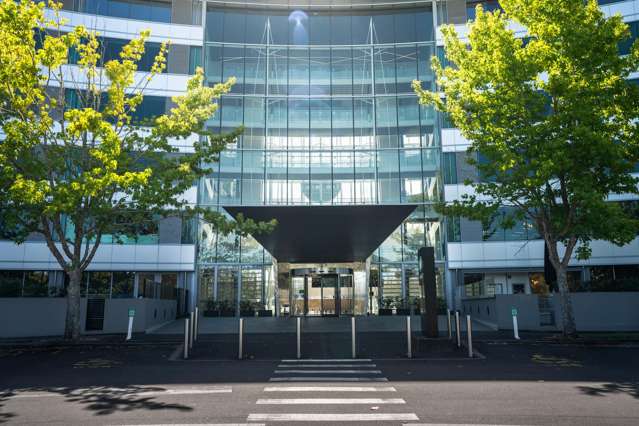 68-76 Taharoto Road Takapuna_1