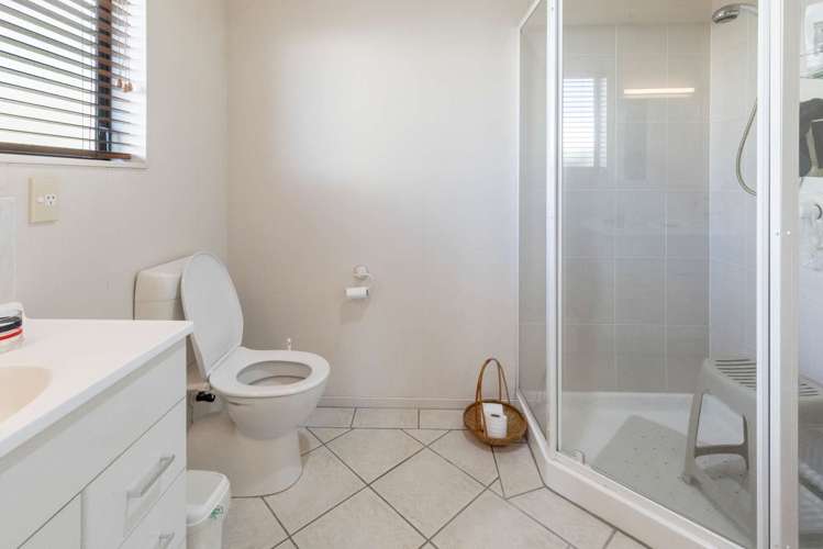 74a Lytton Street Glenholme_15