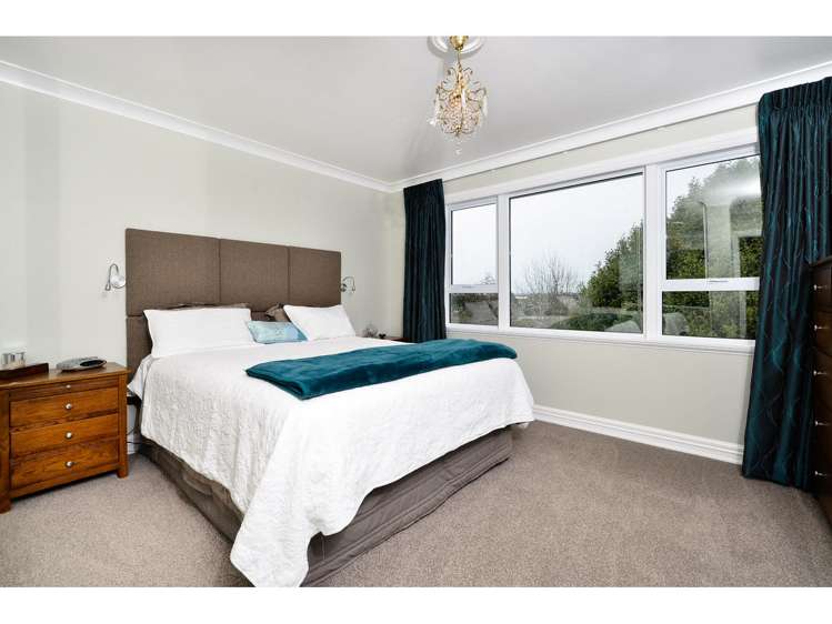 69 Royal Road Massey_6