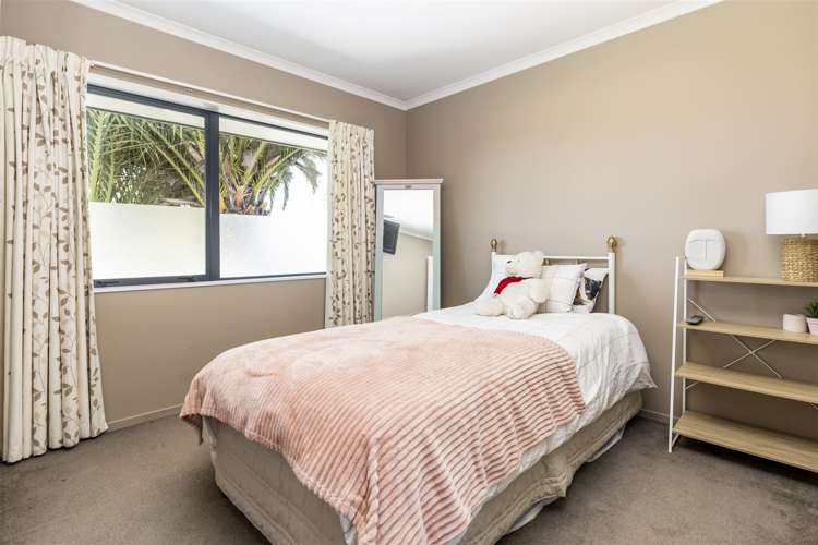 2 Nottinghill Drive Springlands_16