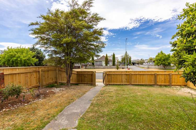 1,2,3,4/28 Faulkland Drive Witherlea_15