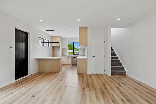 4/58 Sylvan Crescent Te Atatu South_2