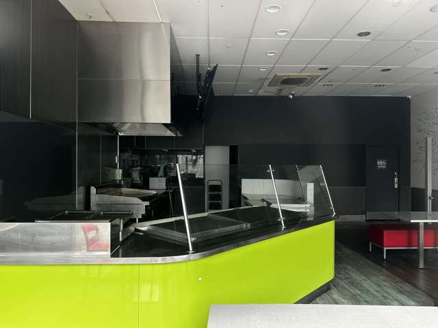 Part Ground/123 Carlton Gore Road Newmarket_1
