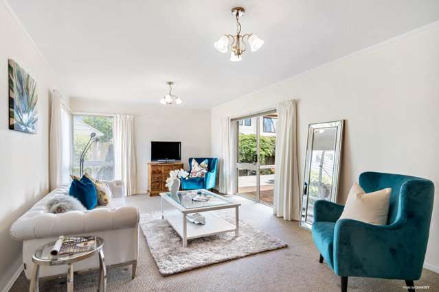 6 Crescent Hills Court Northpark_1