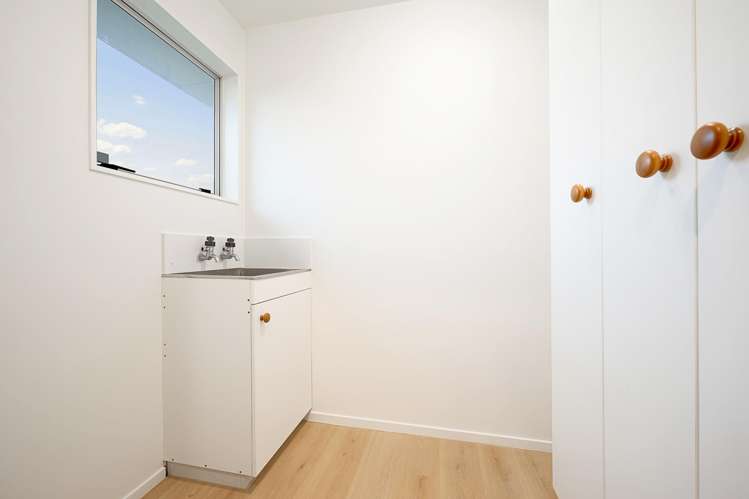 12 Raelene Place Massey_14