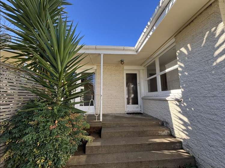 732 River Road Chartwell_3