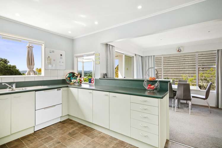 30 Turriff Crescent Tawa_10