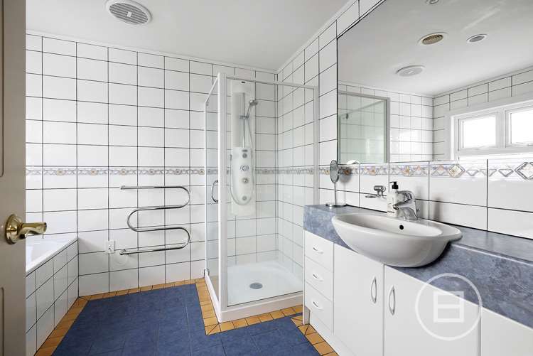 1 Basra Drive Henderson_14