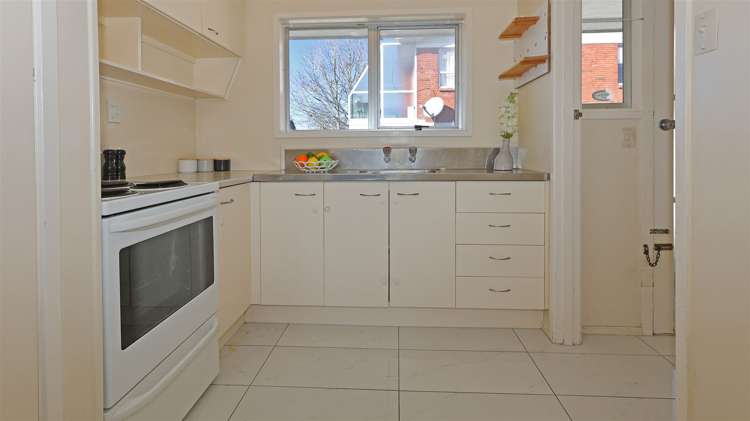 1/28 Taipari Road Te Atatu Peninsula_11