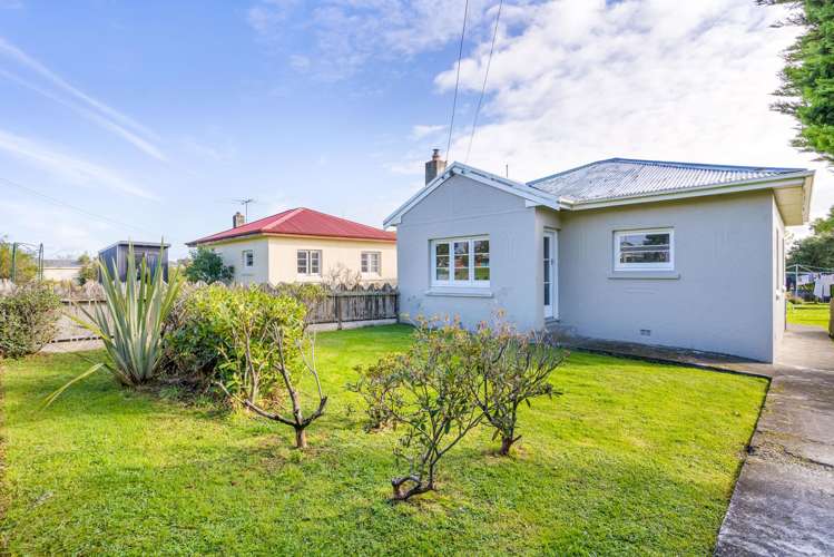 12 McCaughan Street Browns_13