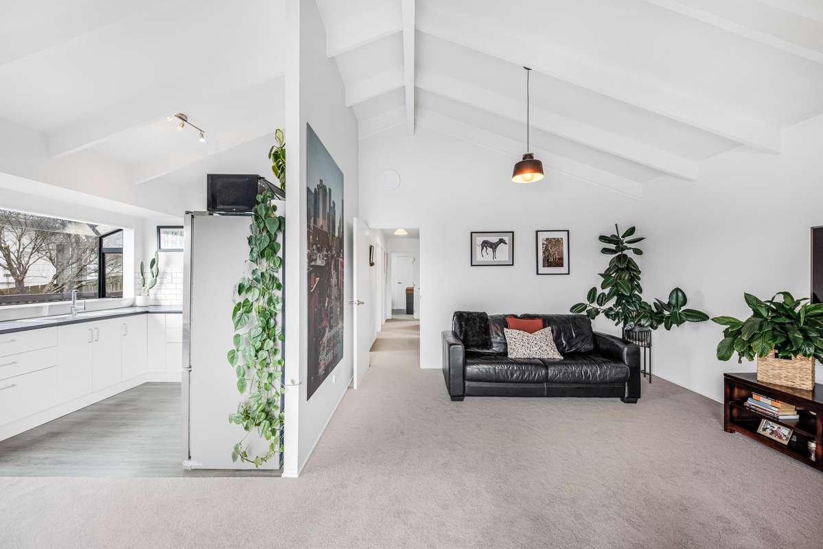 2/69 Trias Road_1