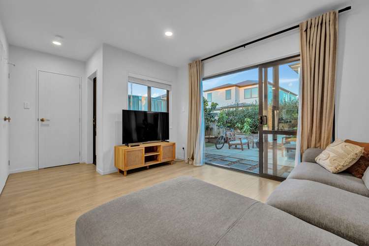 23 Kokowai Parade Hobsonville_5