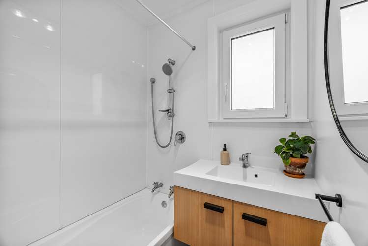 6 Westcott Street Dallington_8