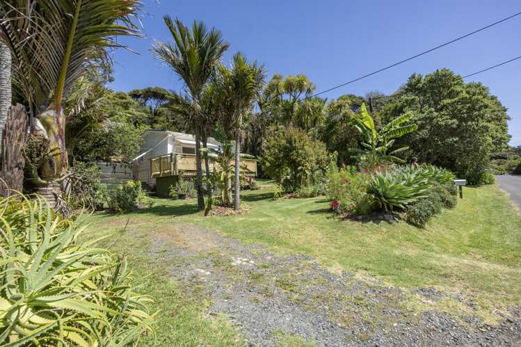 37 Glenesk Road Piha_19