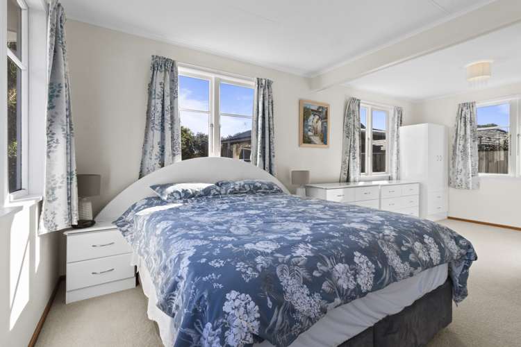 194 Seaview Road Westown_13