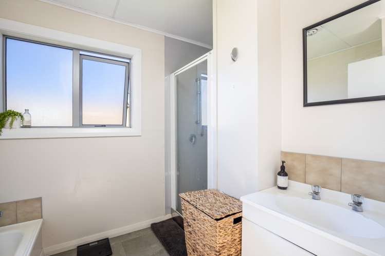 523 Manutahi Road Lepperton_11