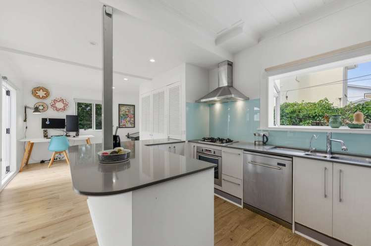 10 Wicklow Road Devonport_11