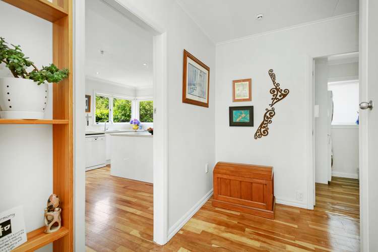 37 Lees Grove Wainuiomata_16